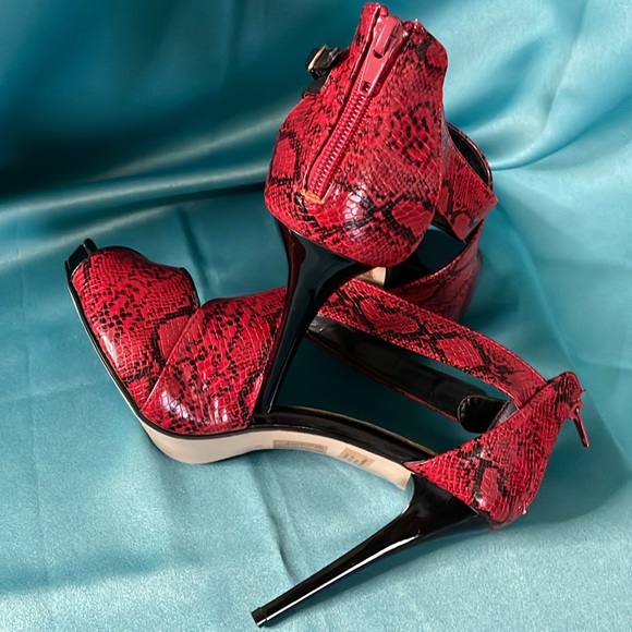 Red and black print stiletto - Picture 5 of 6